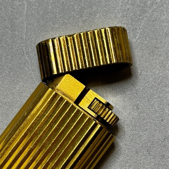 Vintage🔥Cartier🔥Gold Plated Textured Lighter - Picture 5 of 10